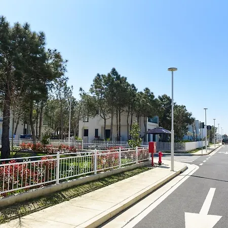 Apartment Garden In Valamar - 246